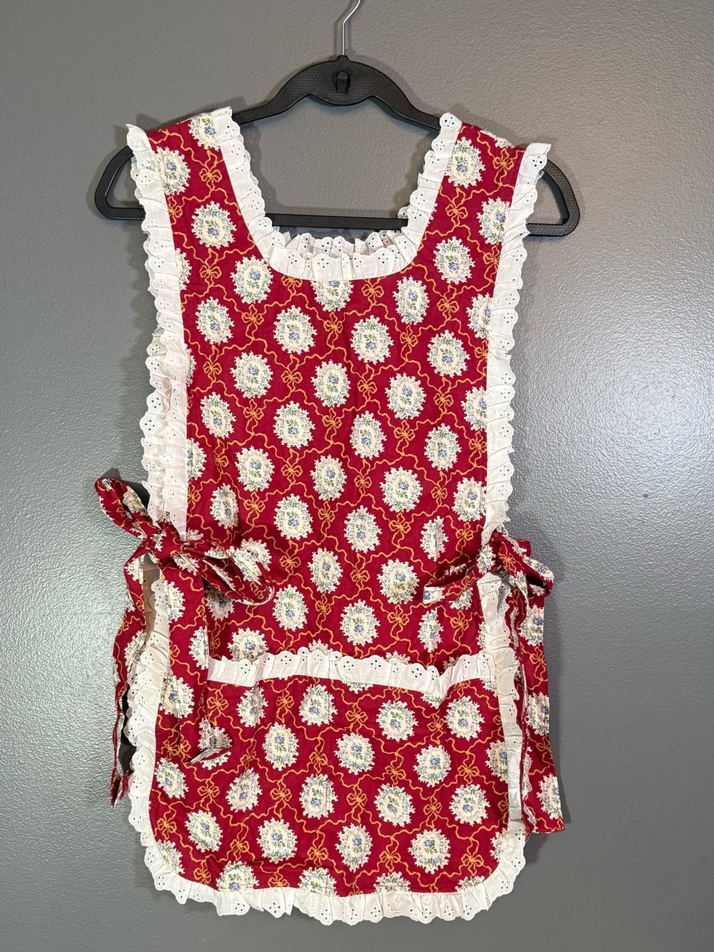 Vintage Handmade Red Floral Ruffled Apron with Lace Trim Tie Sides